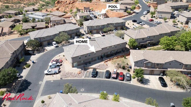 Building Photo - Charming 3 bedroom Townhome. 2 Community Pools!