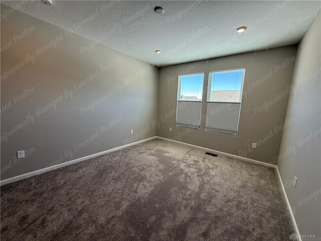 Building Photo - 141 Kenneth Hamilton Way