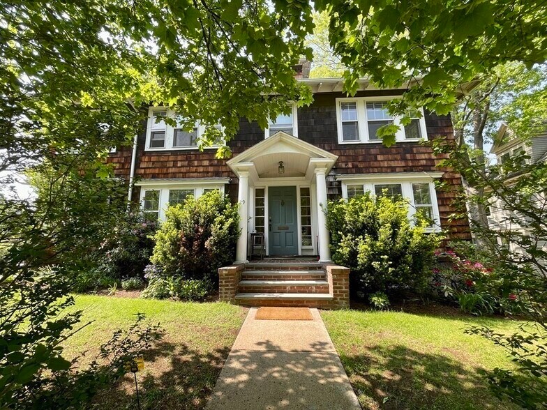 Primary Photo - 29 Addington Rd
