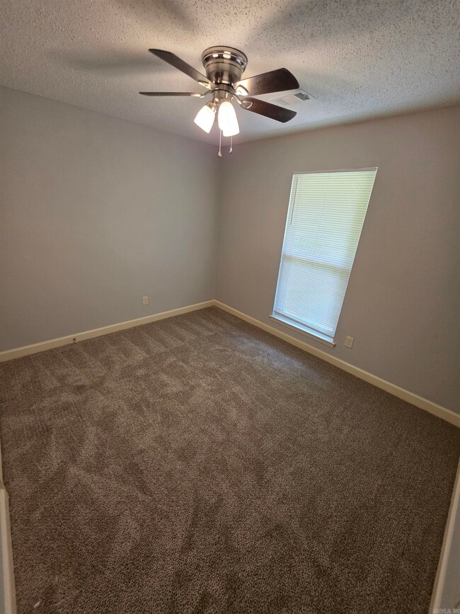 Building Photo - 5400 Southboro Dr