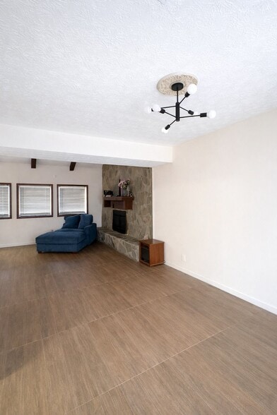 Building Photo - 6798 Collier Way