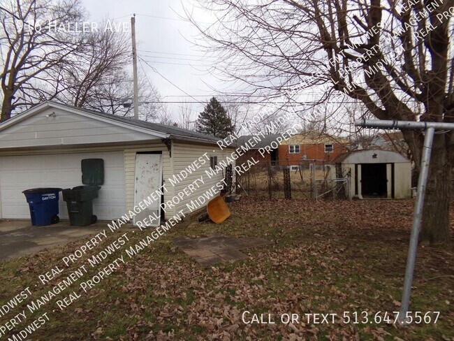 Building Photo - 916 Haller Ave