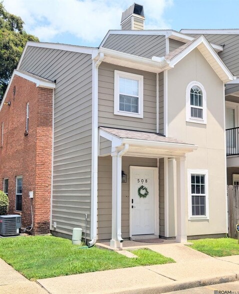Building Photo - 141 E Boyd Dr