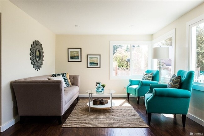 Building Photo - Puyallup Cottage