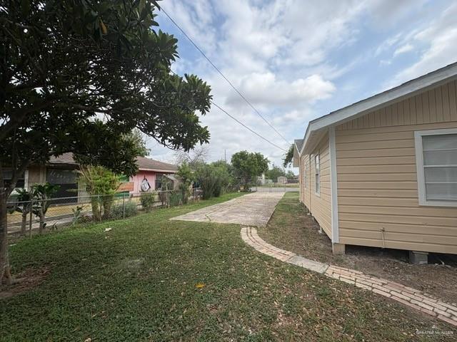 Building Photo - 2617 Daytona Ave