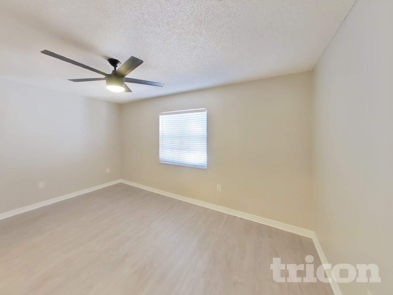 Building Photo - 1446 Deborah Dr