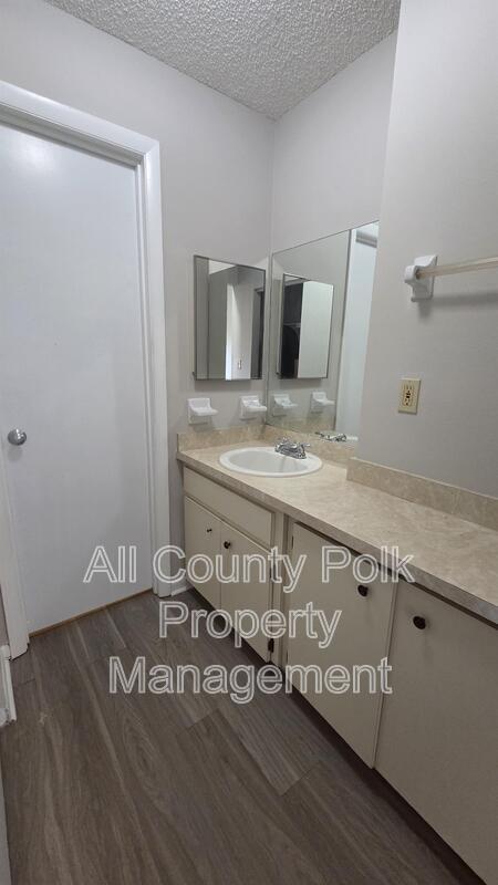 Building Photo - 1642 Crystal Park Cir