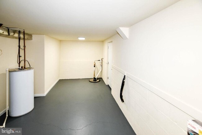 Building Photo - 6584 Madrigal Terrace