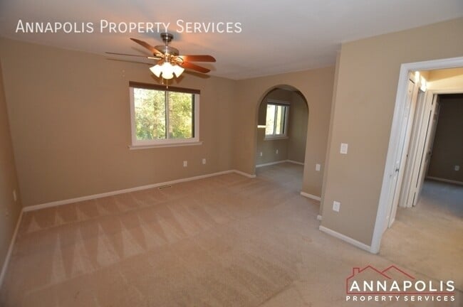 Building Photo - 4 Youngs Farm Ct