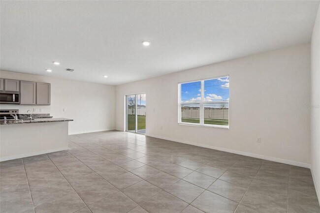 Building Photo - 8454 Ender Hls Dr