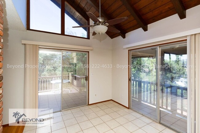 Building Photo - LUXURY IN LAKESIDE , STUNNING 4 BED 3 BATH...