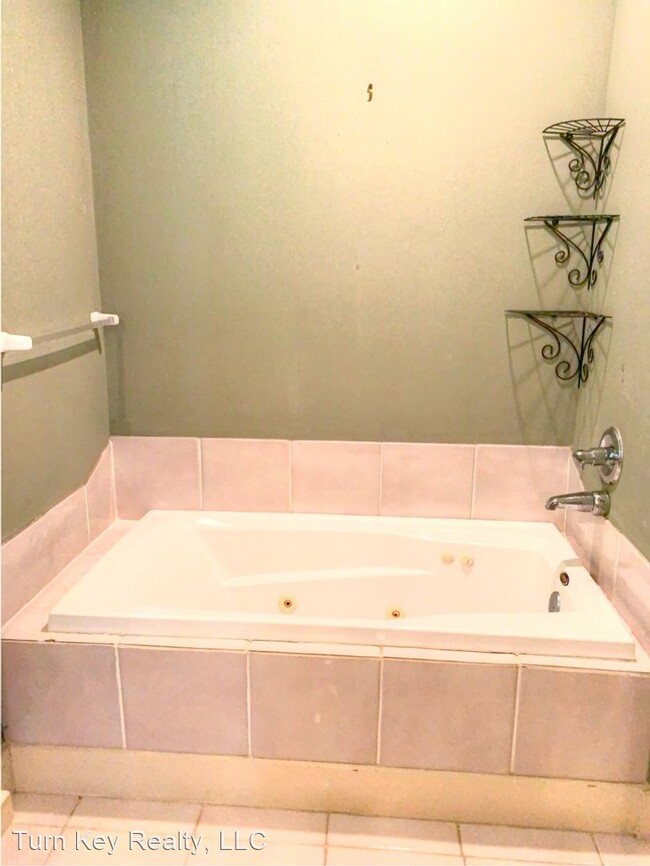 Building Photo - 3 br, 3.5 bath House - 86 North Hollow Alley