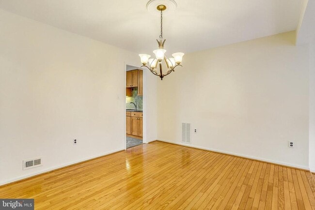 Building Photo - 8003 Bethelen Woods Ln