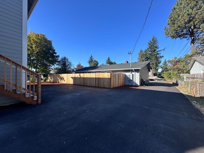 Building Photo - Brand New Construction 2 Bed 1 Bath Modern...
