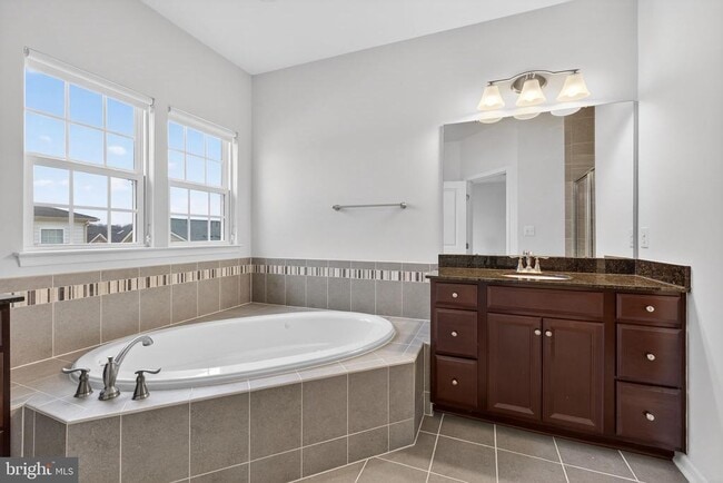 Building Photo - 8129 Greenbelt Station Pkwy