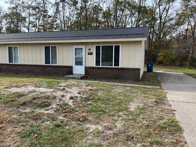 Primary Photo - 2549 Plymouth Rock Ave