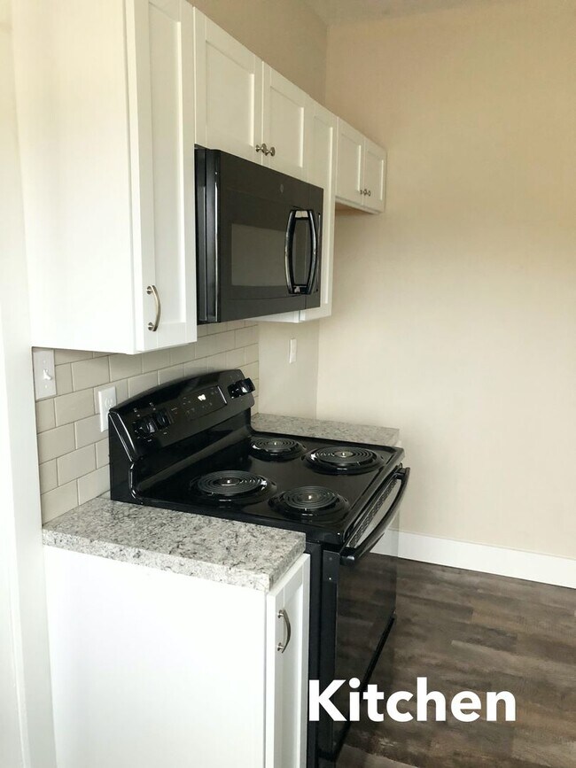 Building Photo - 802 W McCormick St