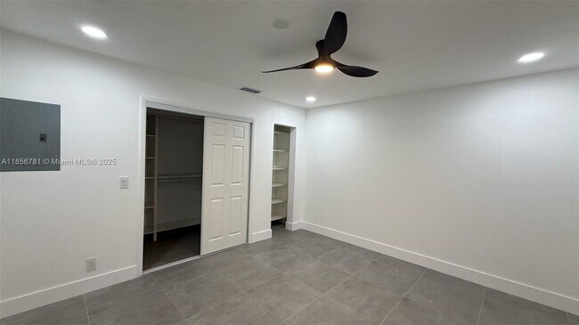 Building Photo - 315 N 26th Ave