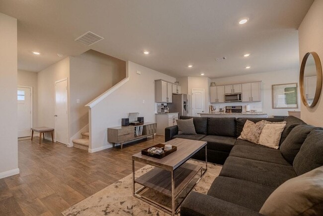 Building Photo - 393 Apache Plum Dr