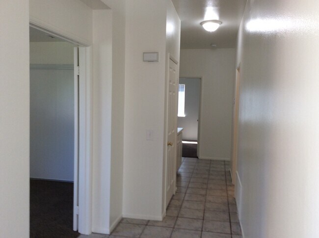 Building Photo - 39431 Obsidian Ct