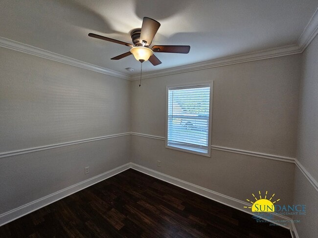 Building Photo - Great 3 Bedroom Home in Destin