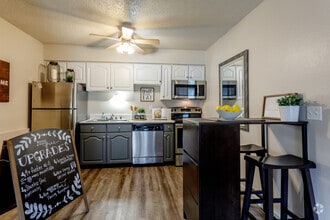 2BR, 2BA - 896 SF - The Rockland (KS)