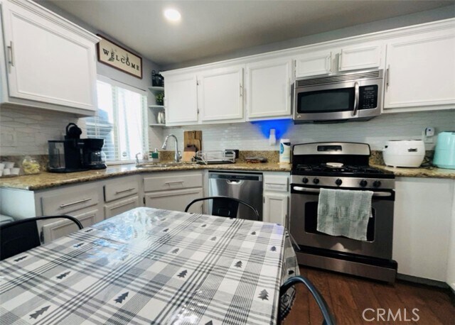 Building Photo - 15425 Brasa Ln