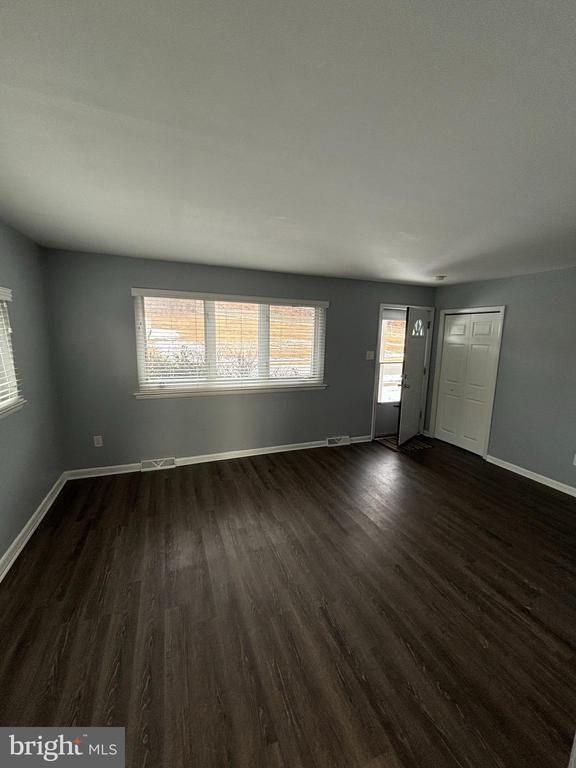 Building Photo - 45 Penn Ave