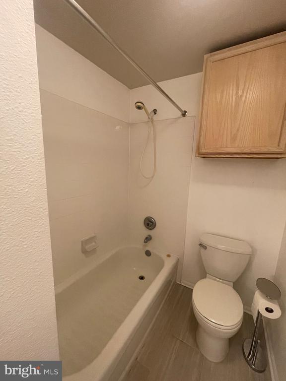 Building Photo - 1530 Spring Gate Dr.