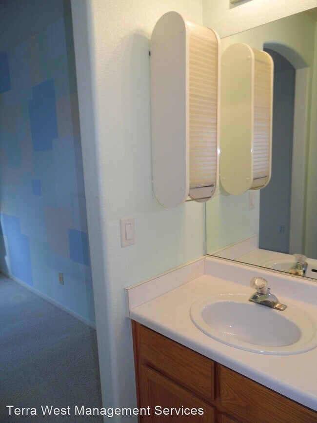 Building Photo - 2 br, 1.5 bath House - 9972 Delicate Dew S...