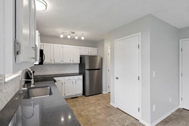 Building Photo - 3112 Fabyan Dr