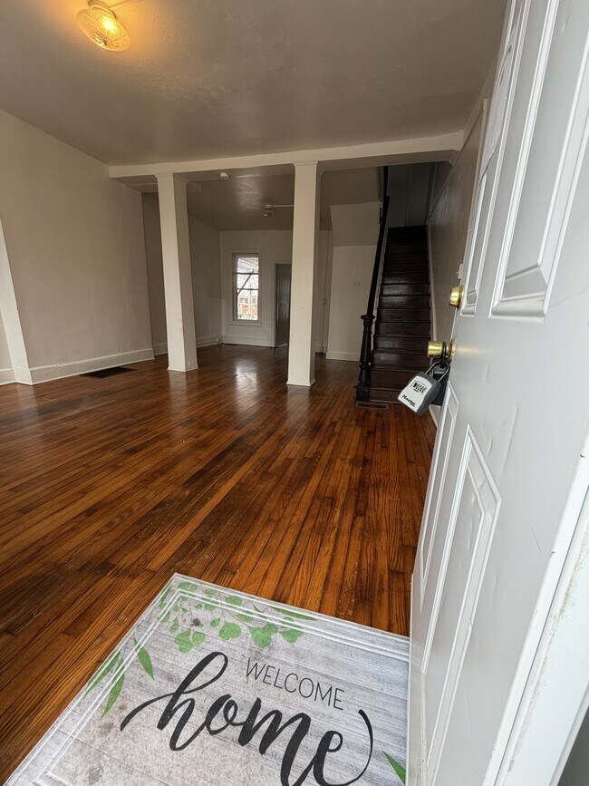 Building Photo - 30 N Franklin St