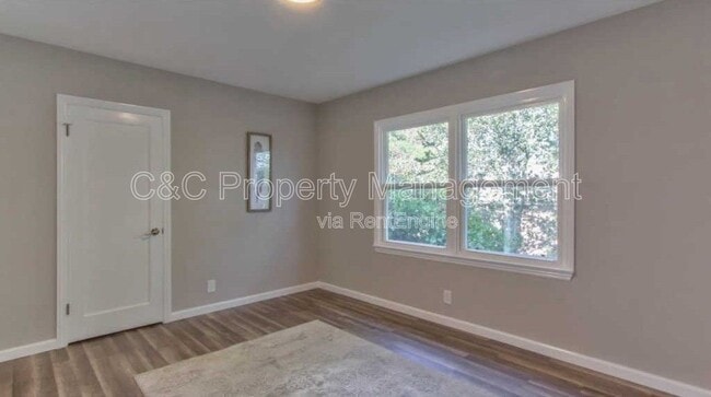 Building Photo - 1420 Munras Ave