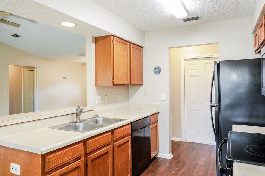 Building Photo - 3239 Puffin Way