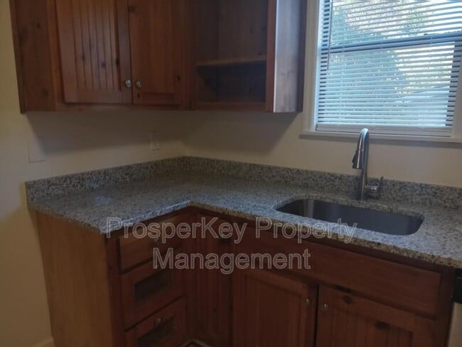 Building Photo - 3619 Walton St