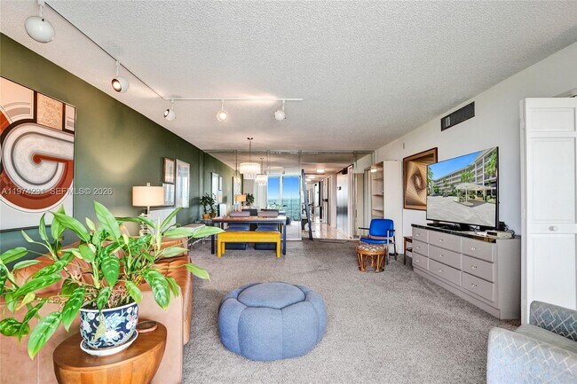 Building Photo - 805 Cypress Blvd