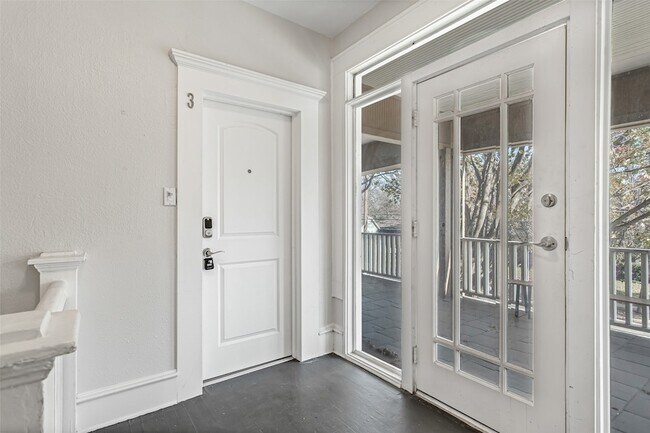 Building Photo - 4719 Junius St