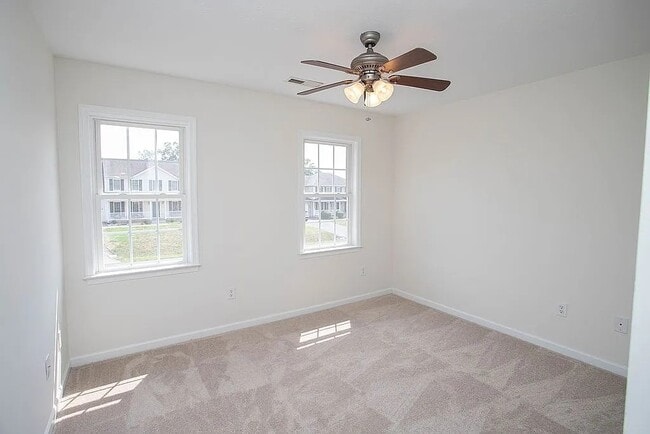 Building Photo - 96 Laurel Wood Dr