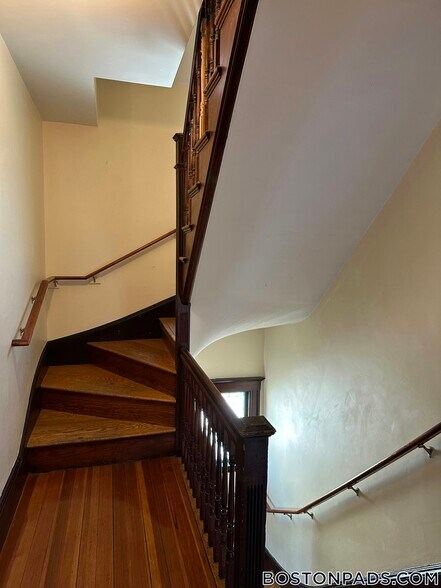 Building Photo - 89 Winthrop St