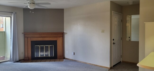 Building Photo - 505 Oppenheimer Dr