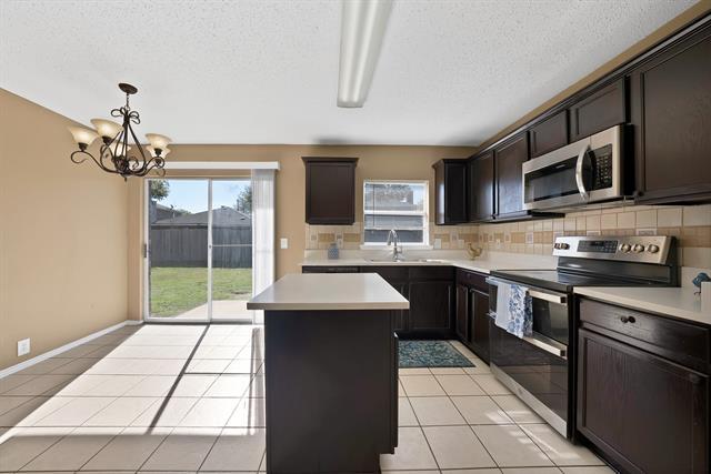 Building Photo - 115 Walnut Dr