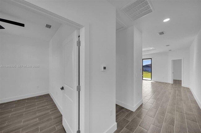 Building Photo - 328 Gordon Ave S