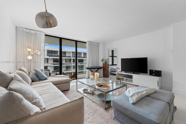 Building Photo - 9801 Collins Ave