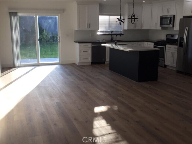 Building Photo - 5439 Agnes Ave