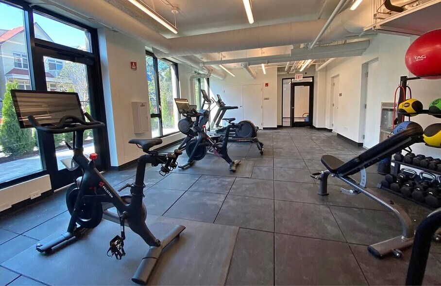 Building Photo - 1123 W Patterson Ave