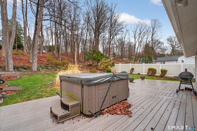 Building Photo - 6 Brighton St