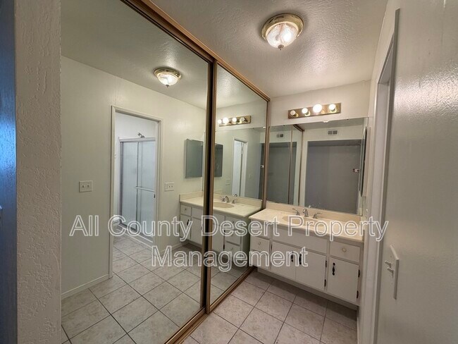 Building Photo - 73340 Shadow Mountain Dr