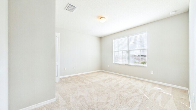 Building Photo - 4-Bedroom Home with Spacious Layout in Ayersworth Glen – Wimauma, FL
