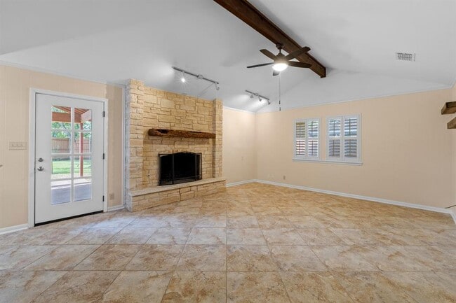 Building Photo - 10305 Caracara Dr