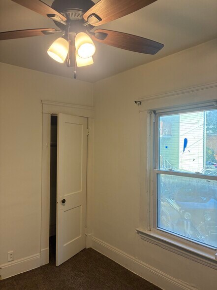 Building Photo - 18243 Sloane Ave